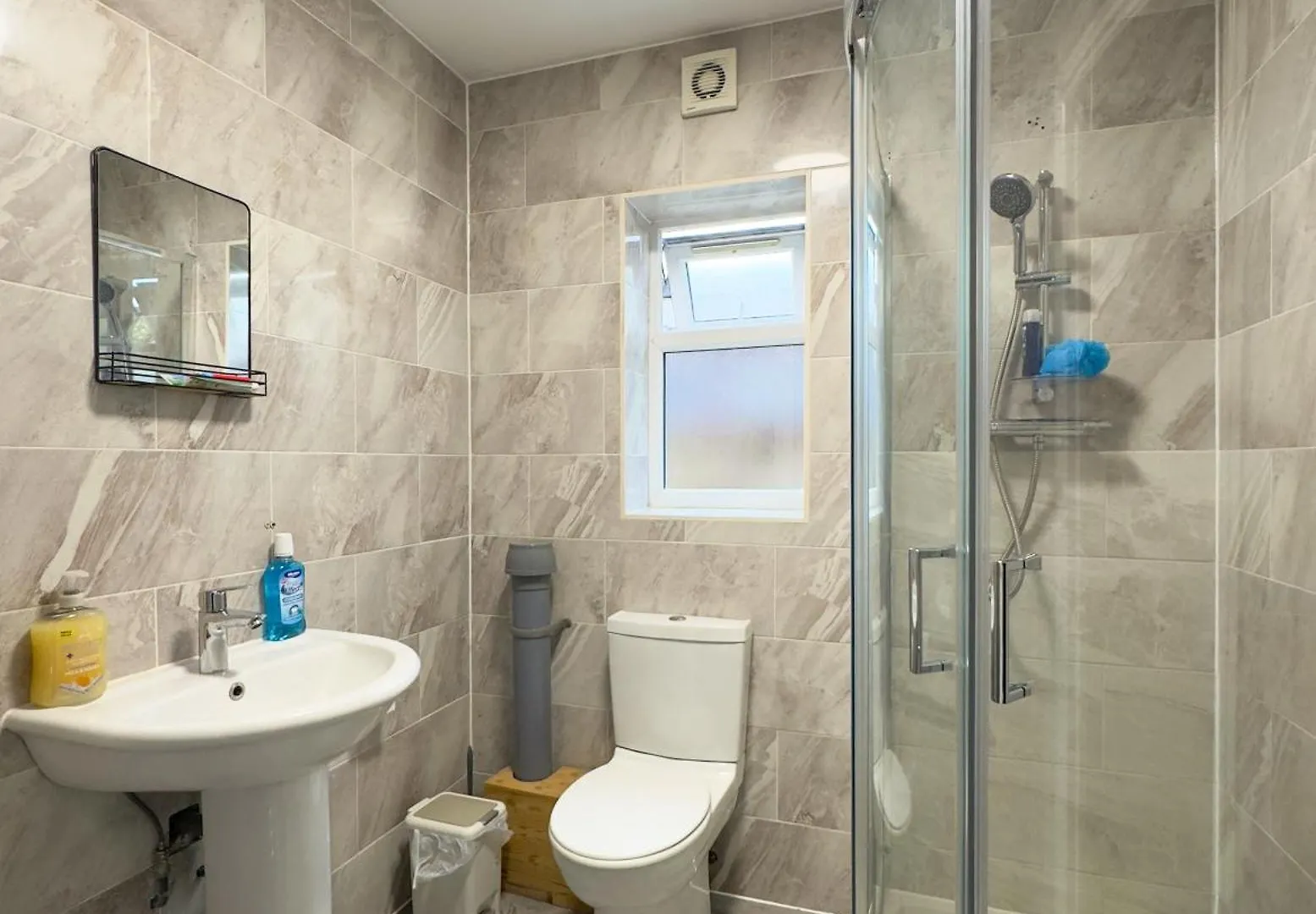Heathrow Lodge Bnb Harmondsworth