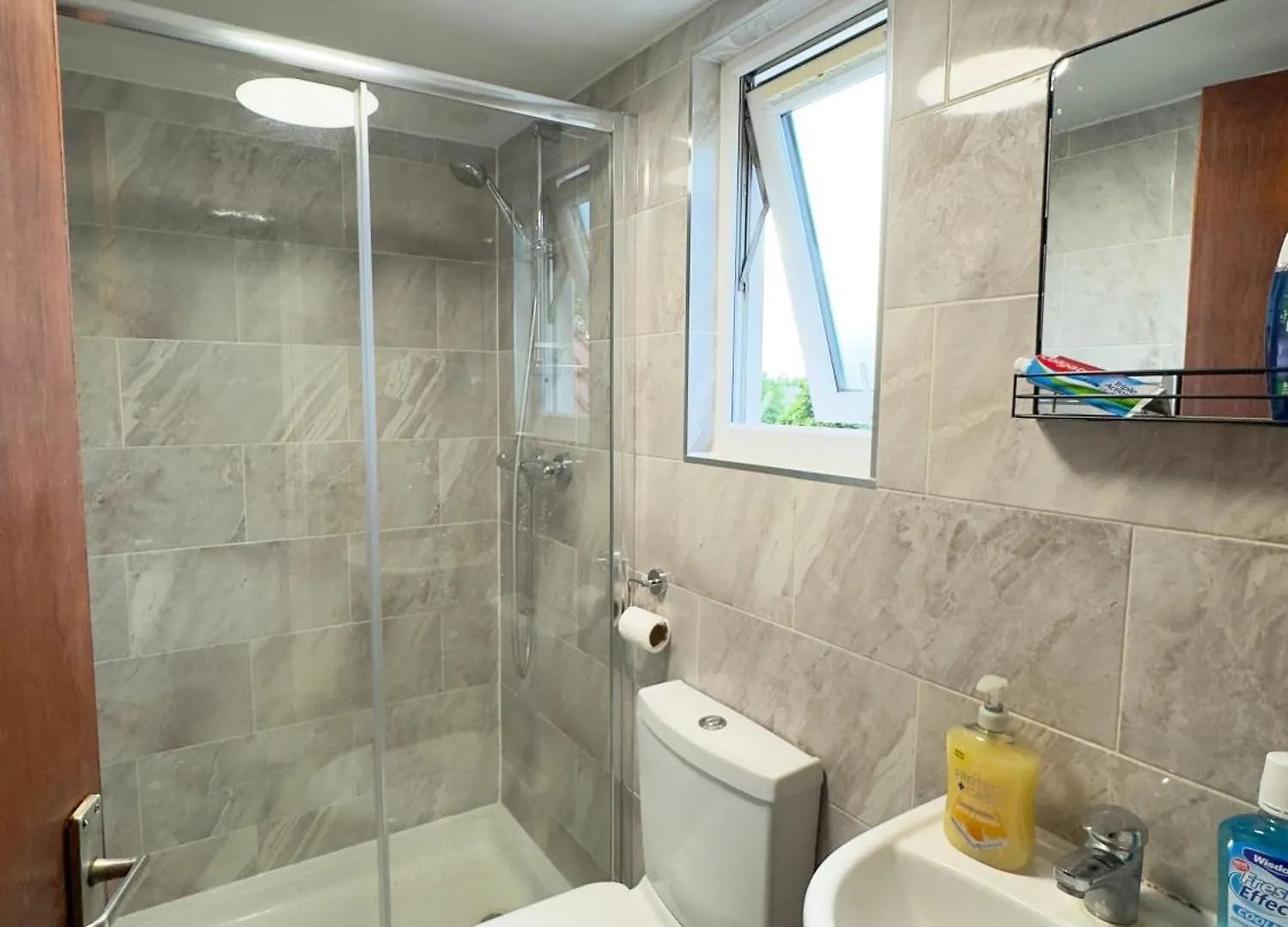 Heathrow Lodge Bnb Harmondsworth