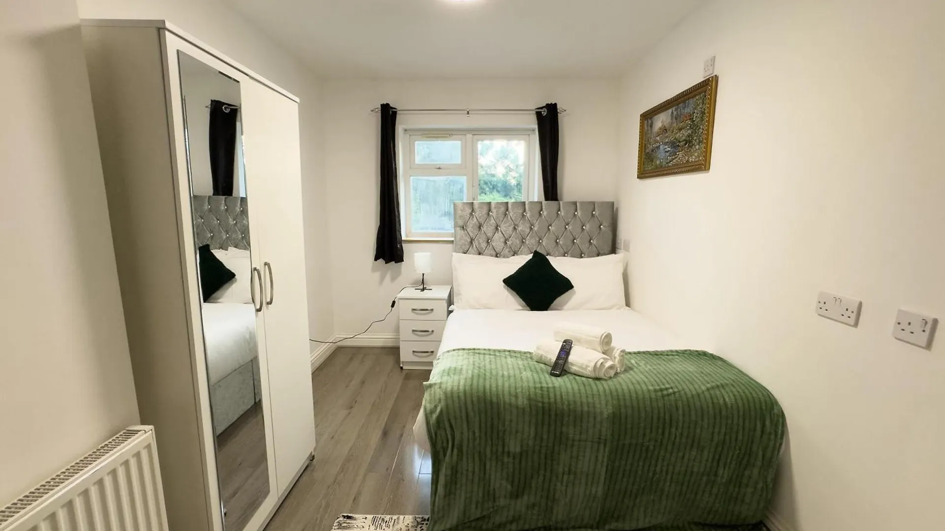 Bed & Breakfast Heathrow Lodge Bnb Harmondsworth