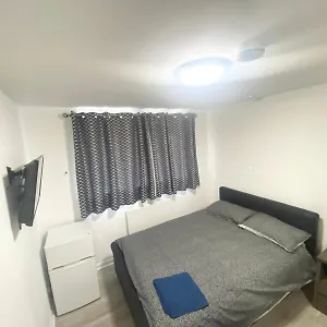  Lodge The Heathrow London Uk